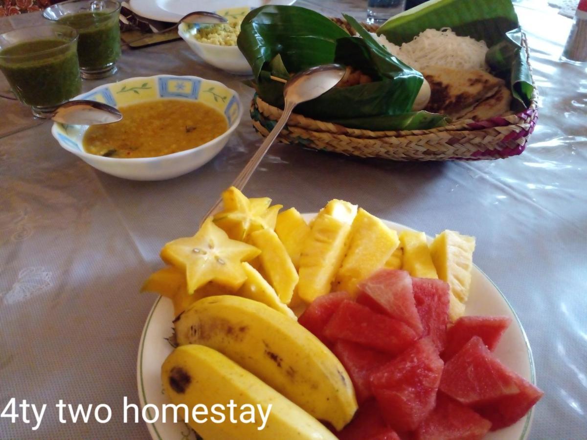 4Ty Two Homestay 高尔 外观 照片
