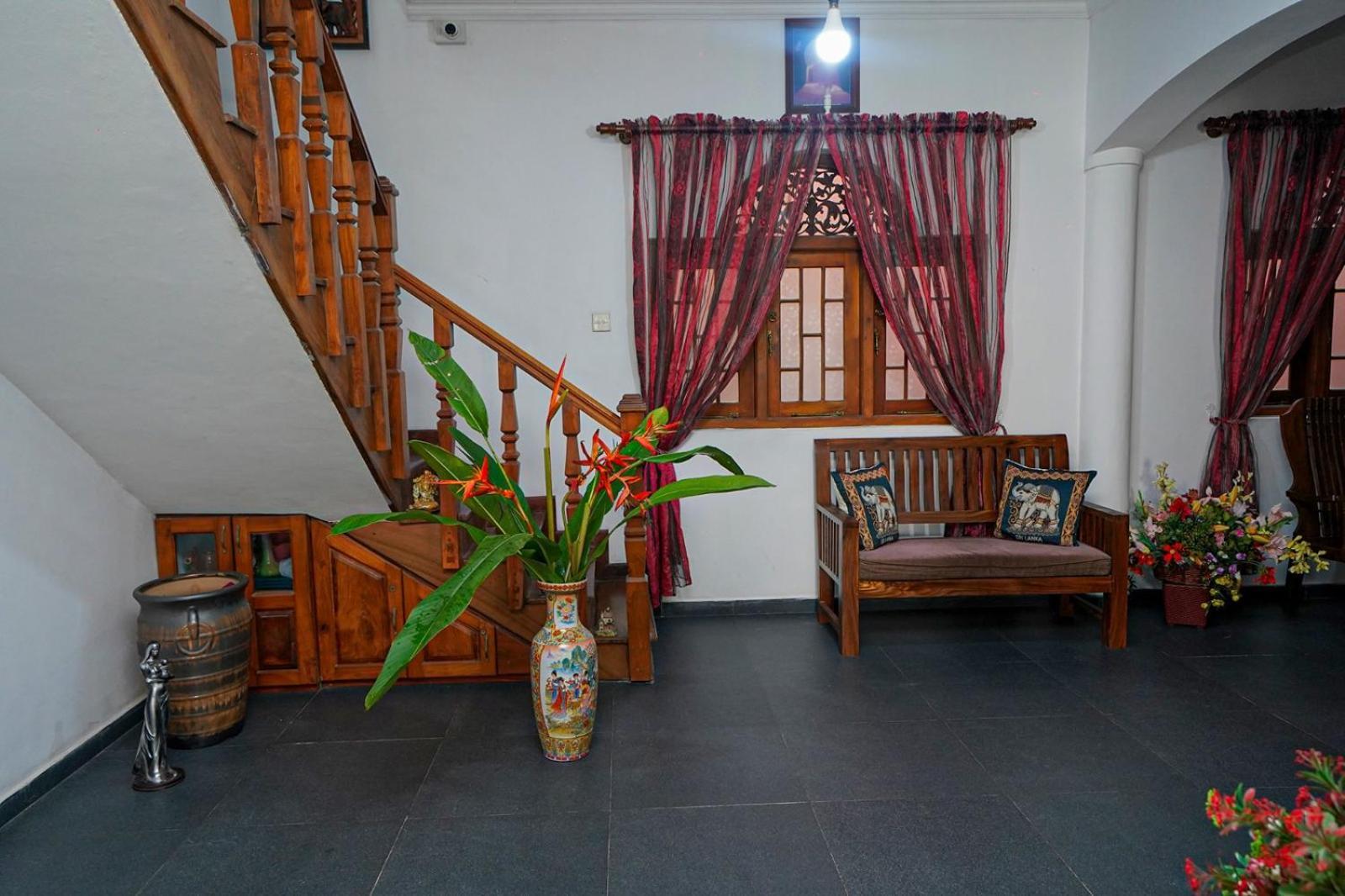 4Ty Two Homestay 高尔 外观 照片