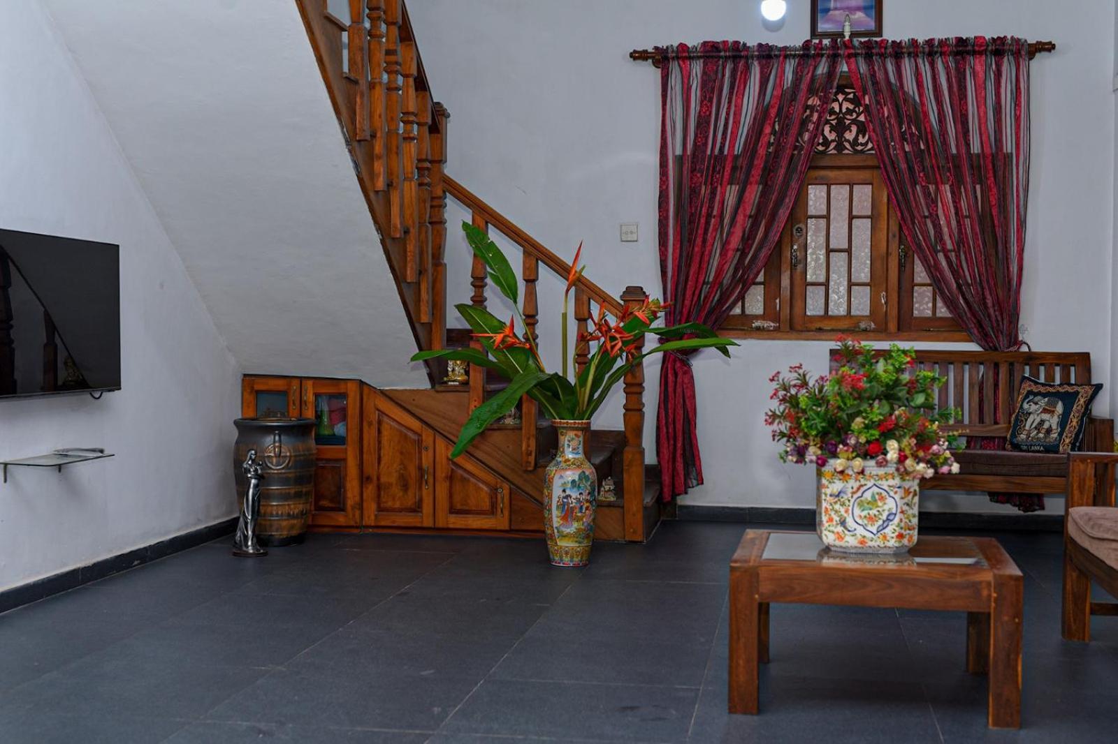 4Ty Two Homestay 高尔 外观 照片
