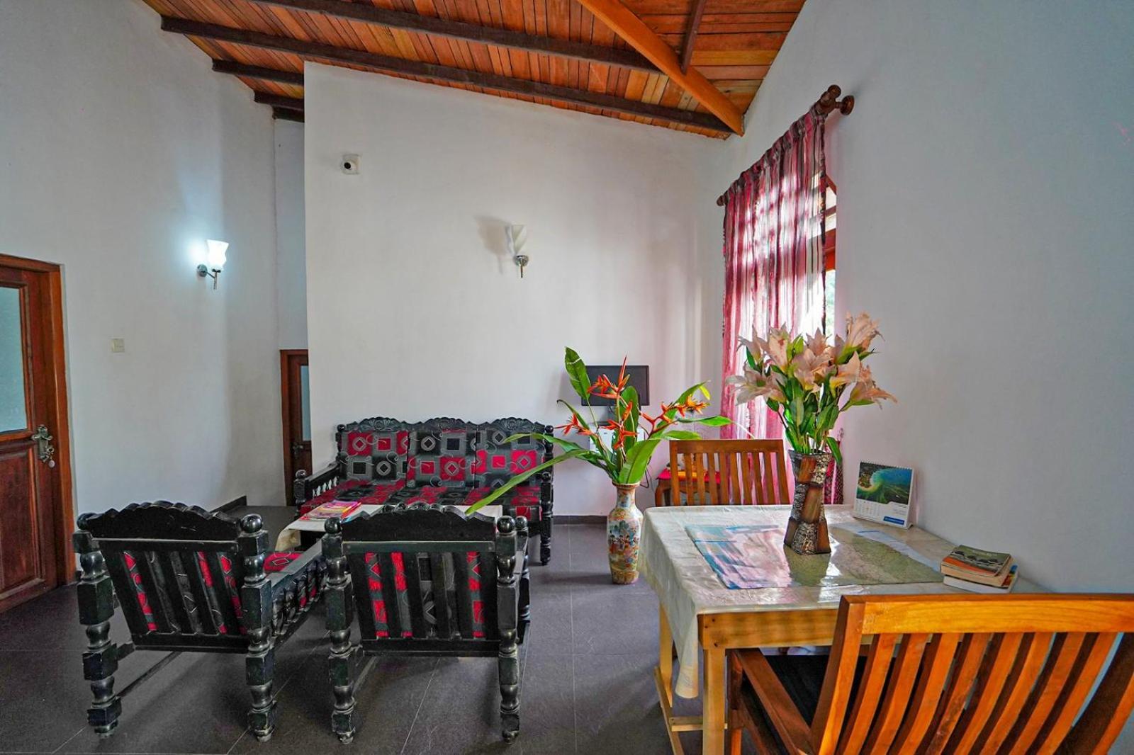 4Ty Two Homestay 高尔 外观 照片