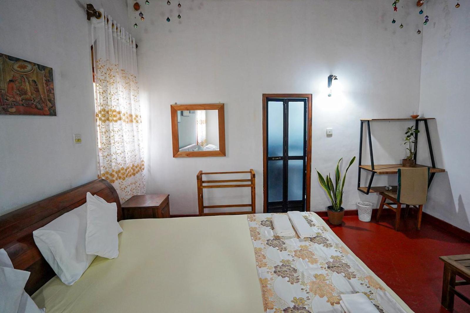 4Ty Two Homestay 高尔 外观 照片