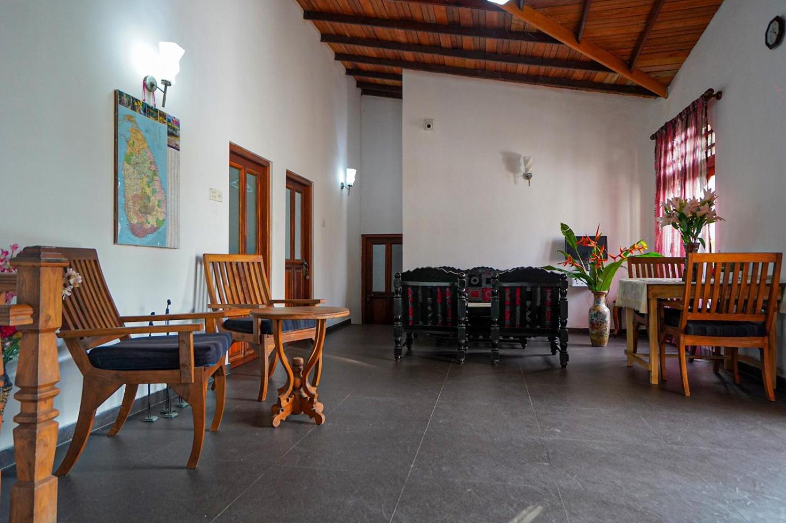 4Ty Two Homestay 高尔 外观 照片