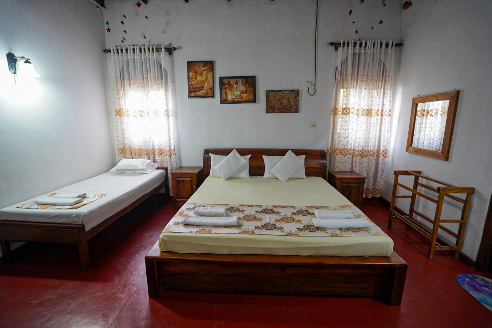 4Ty Two Homestay 高尔 外观 照片