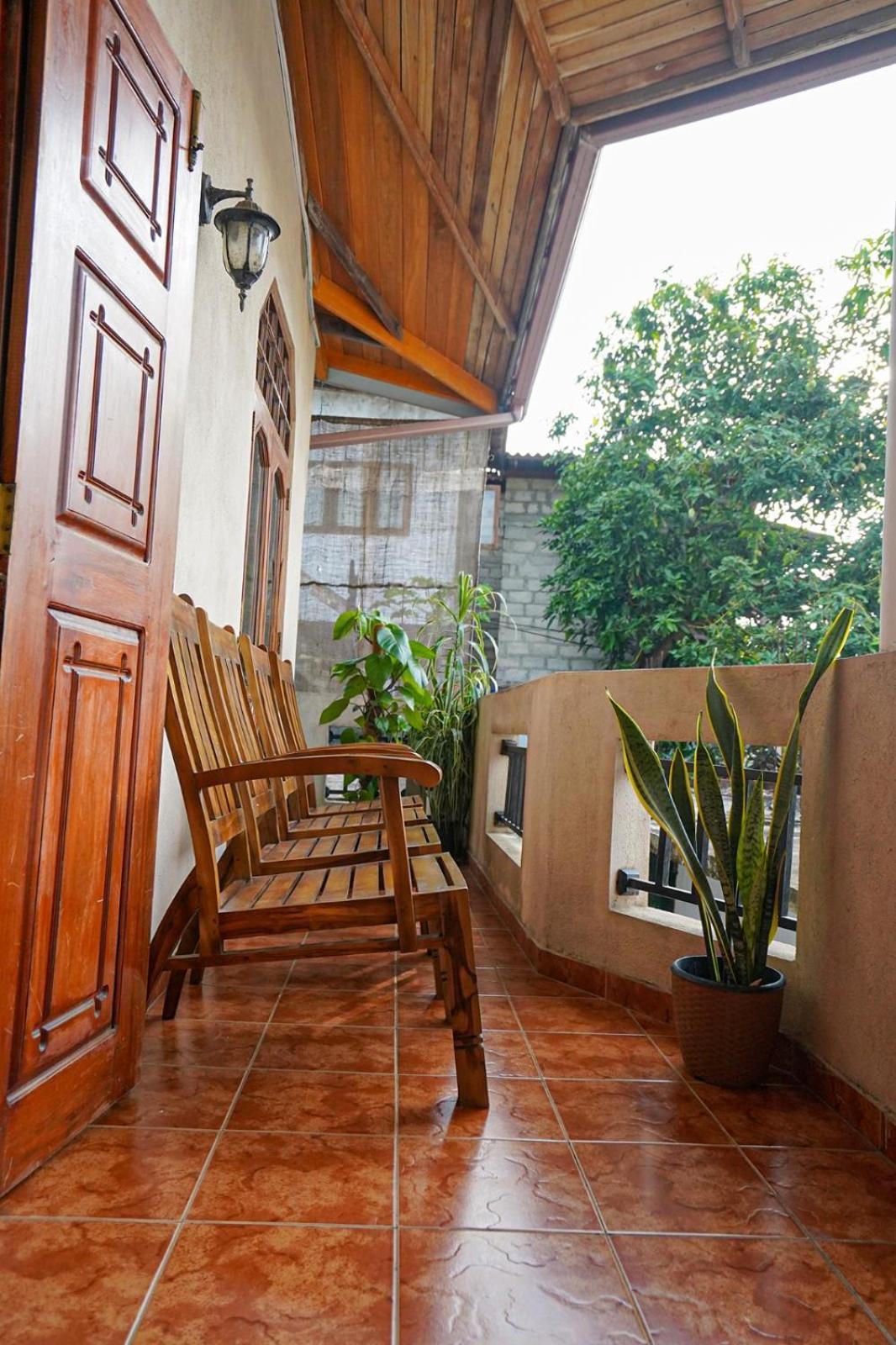 4Ty Two Homestay 高尔 外观 照片
