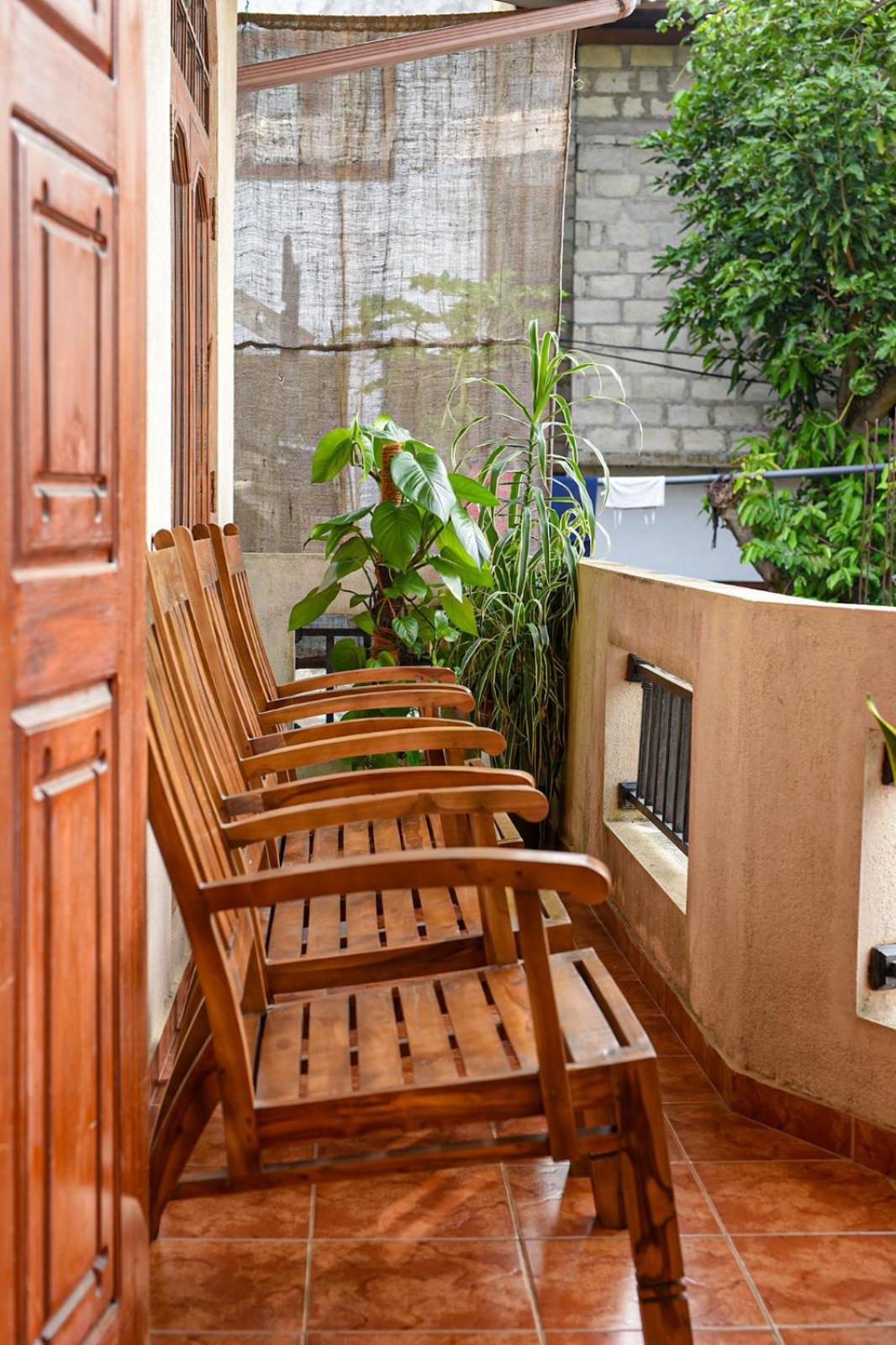 4Ty Two Homestay 高尔 外观 照片