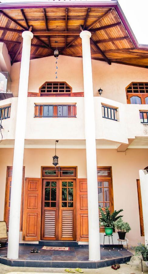 4Ty Two Homestay 高尔 外观 照片